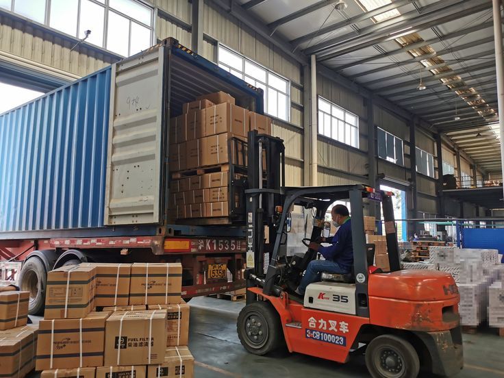 Tại sao nên chọn dịch vụ ghép công đường biển cho đơn hàng số lượng ít?