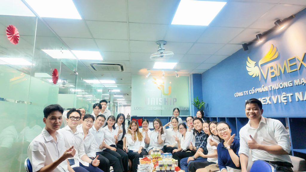 Tập thể công ty uniship logistic