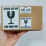 Hàng dễ vỡ có tính thêm chi phí gia cố, vận chuyển không?